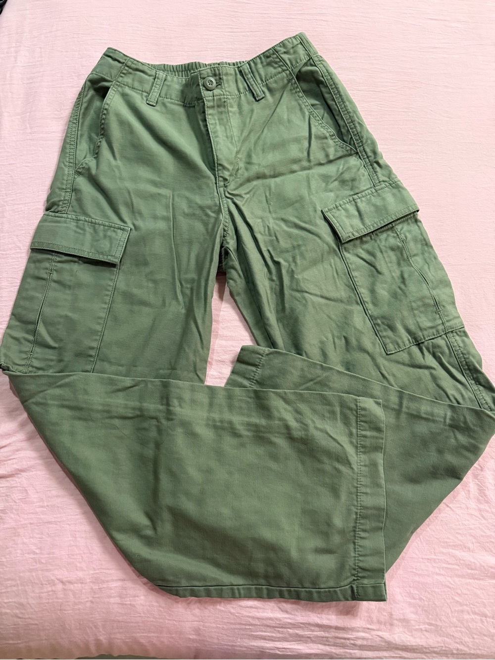 Uniqlo Women's Cargo Pants in Olive